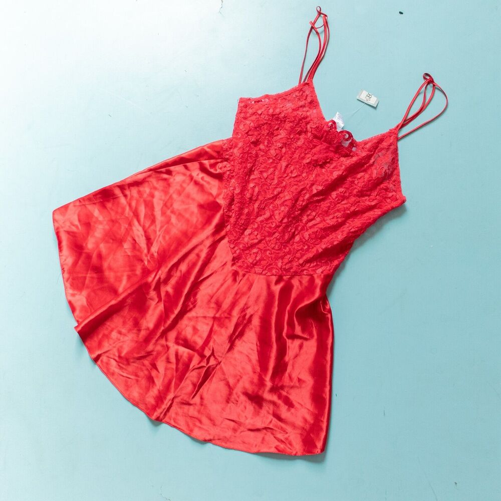 NWT Vintage Secret Treasures Red Lace Heart Slip Night Gown Chemise Size Large